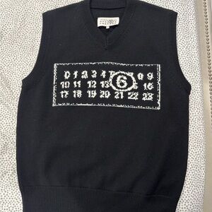 MAISON MARGIELA MM6 Black Sweater Vest